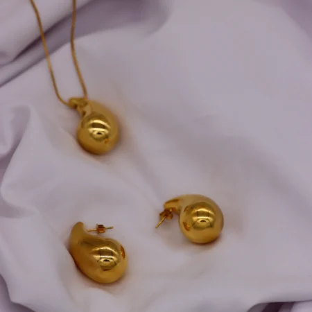 Golden Teardrop Elegance Jewelry Set