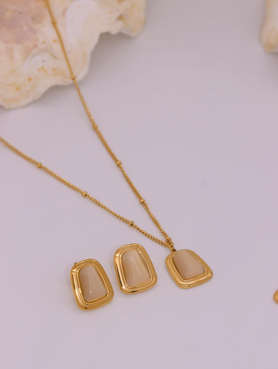 Luminous Petal Gold-Plated Jewelry Set