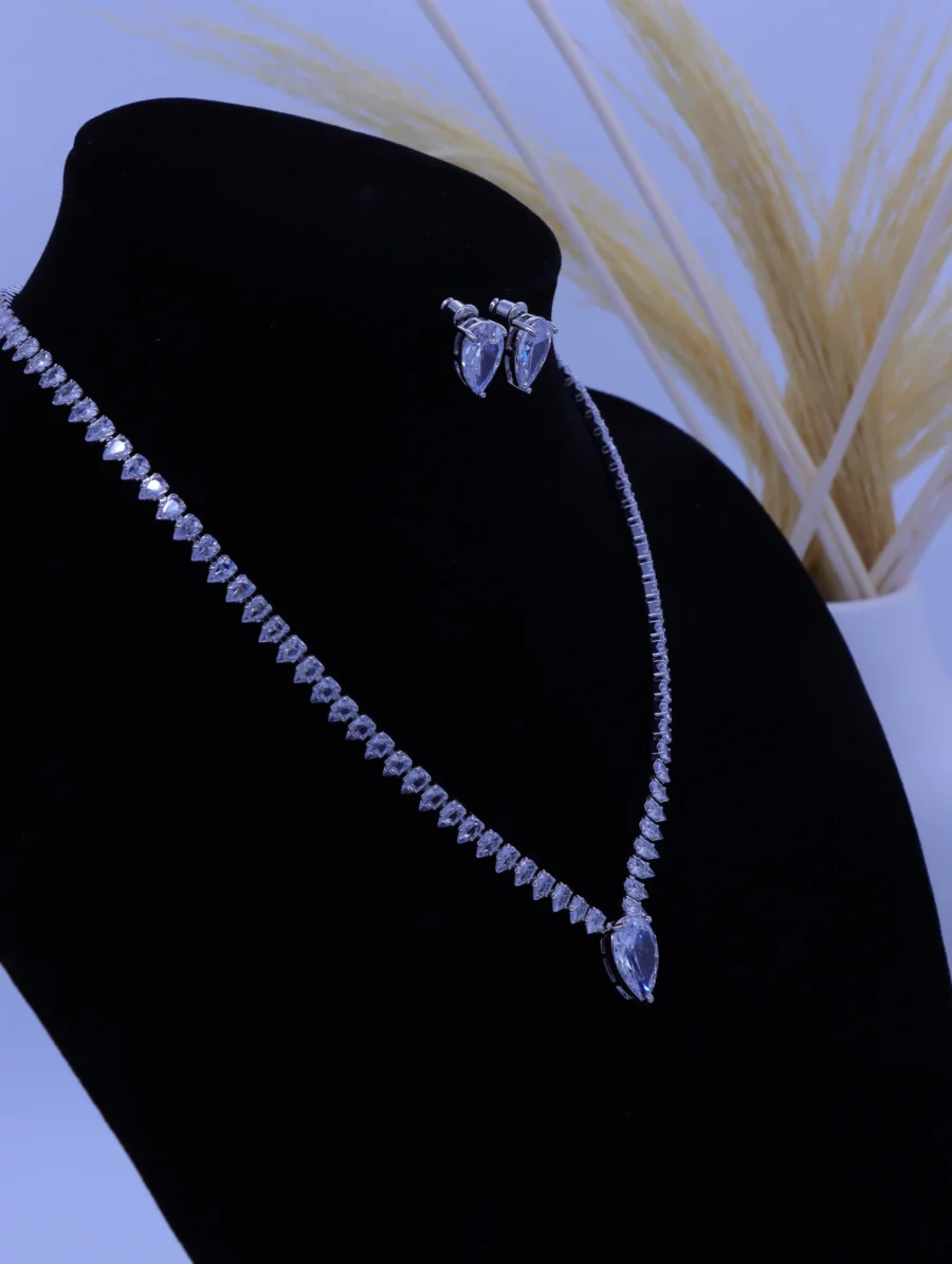 Dazzling Crystal Elegance Jewelry Set - Image 5