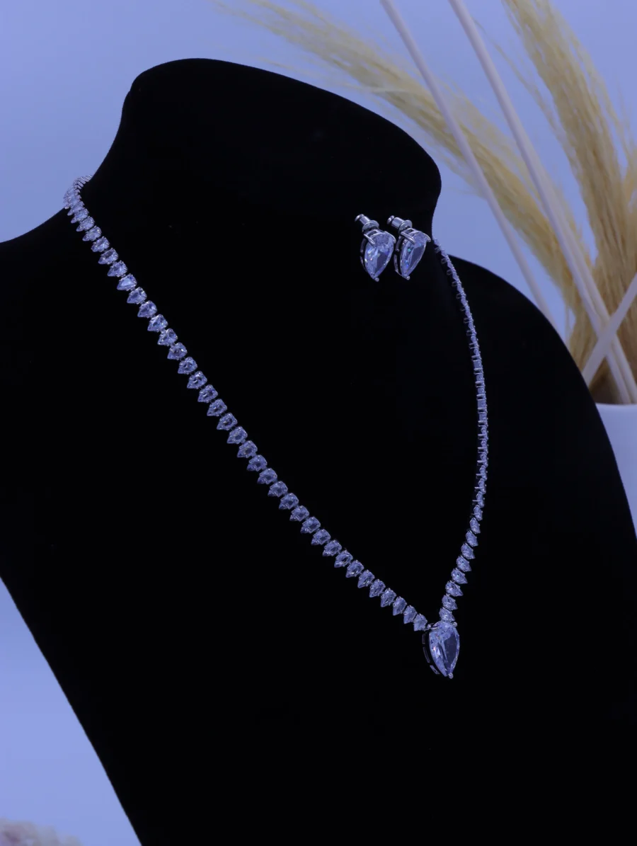 Dazzling Crystal Elegance Jewelry Set - Image 6