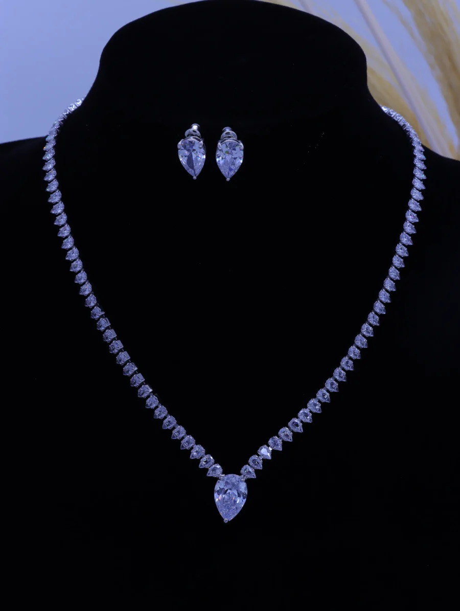 Dazzling Crystal Elegance Jewelry Set - Image 7