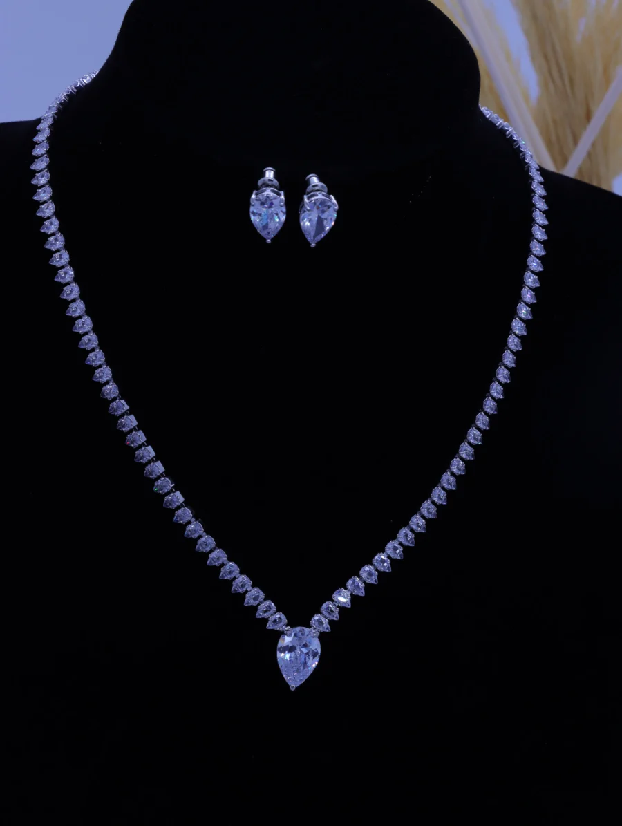 Dazzling Crystal Elegance Jewelry Set - Image 8