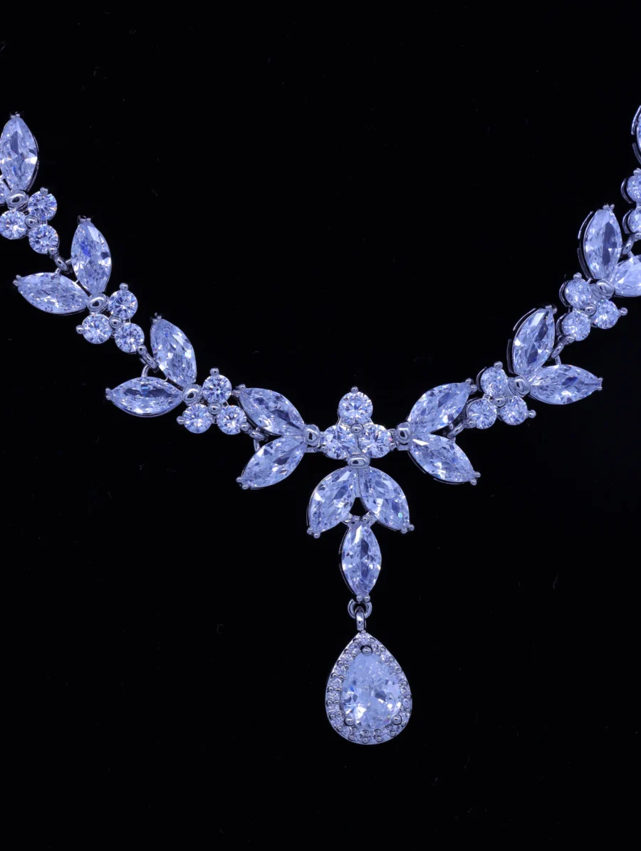 Crystal Garden Elite Three-Piece Jewelry Collection - Image 11