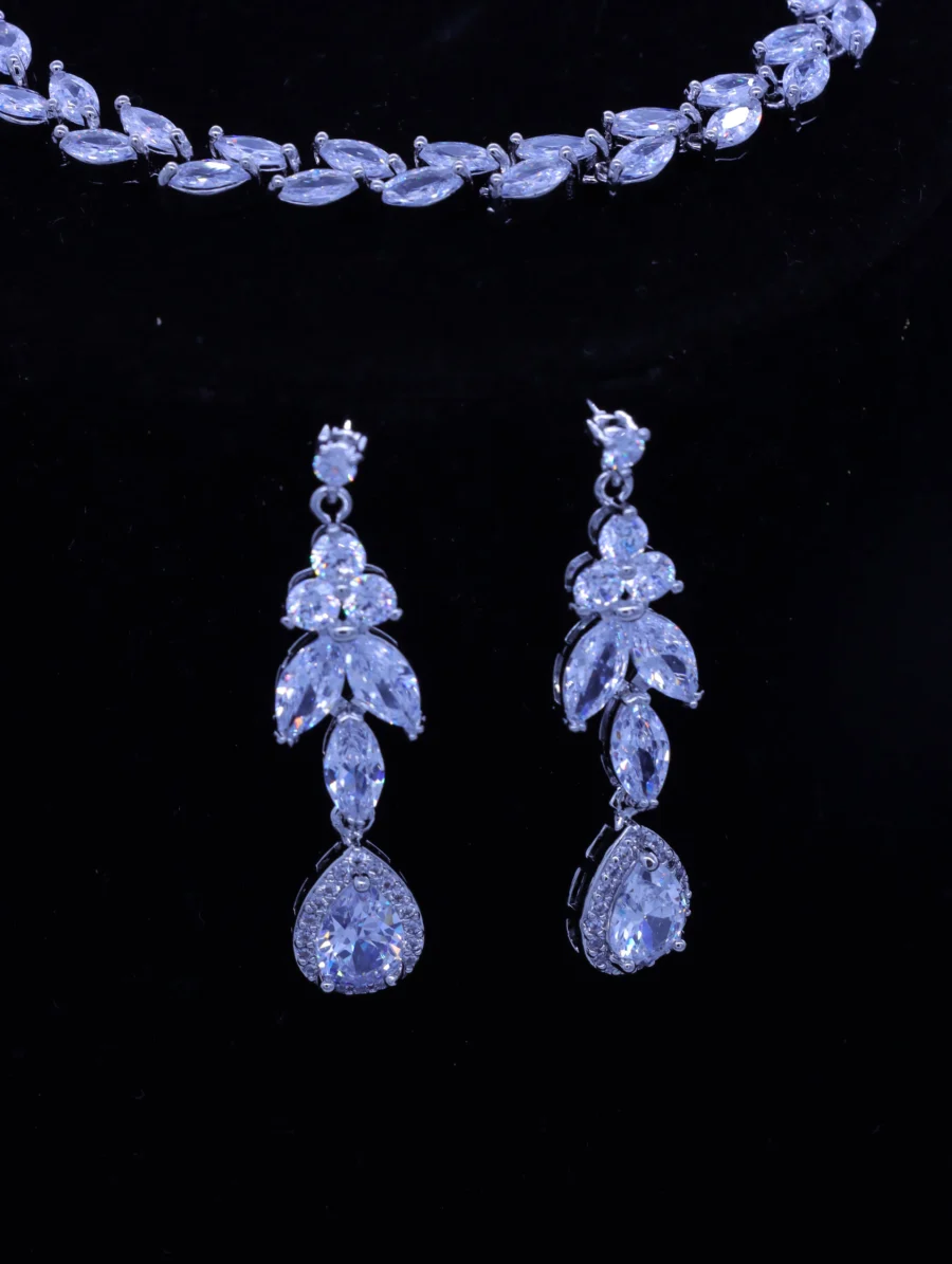 Crystal Garden Elite Three-Piece Jewelry Collection - Image 10