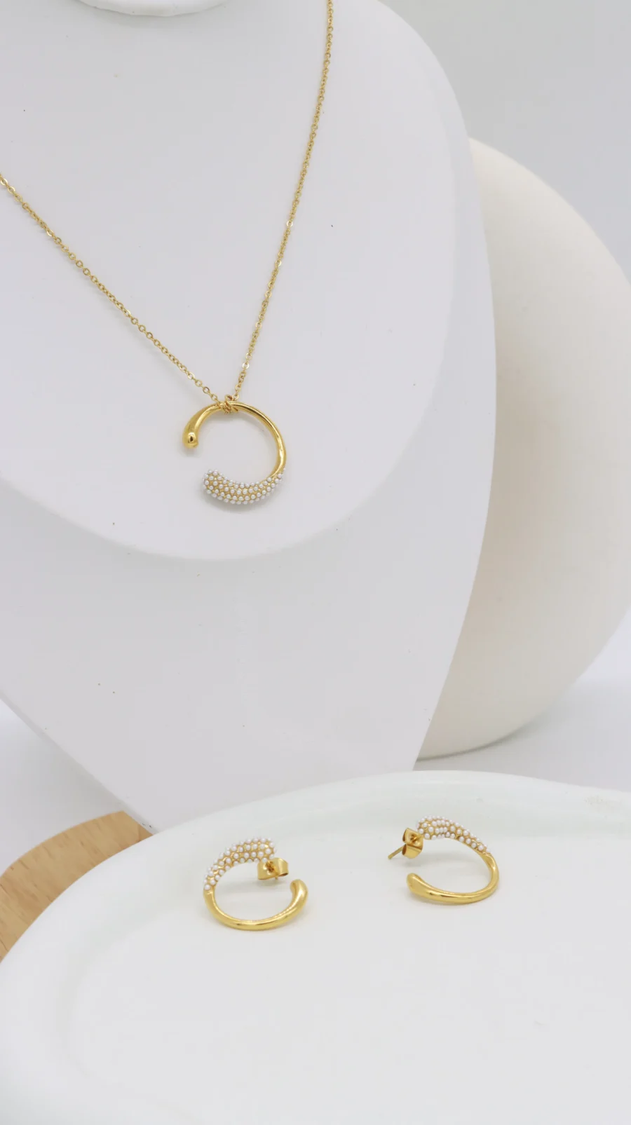 Pearl Crescent Moon Jewelry Set