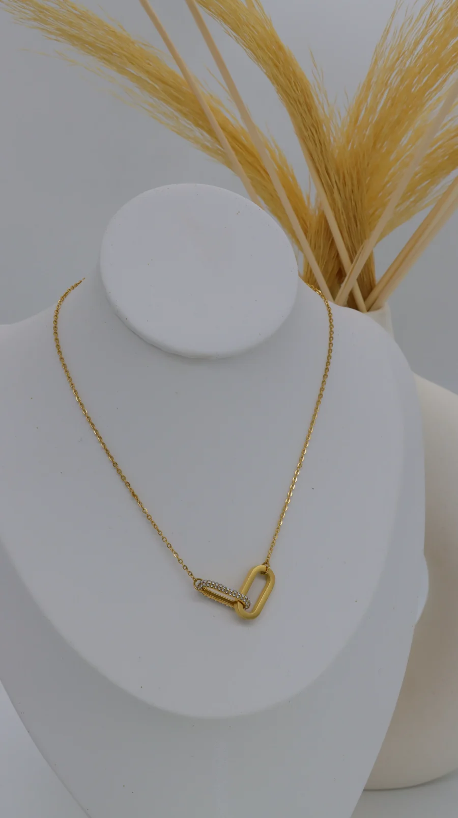 Luxe Interlocked Heart Necklace - Image 3