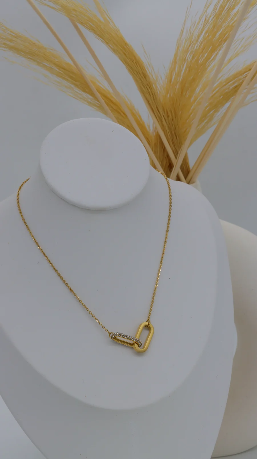 Luxe Interlocked Heart Necklace - Image 4