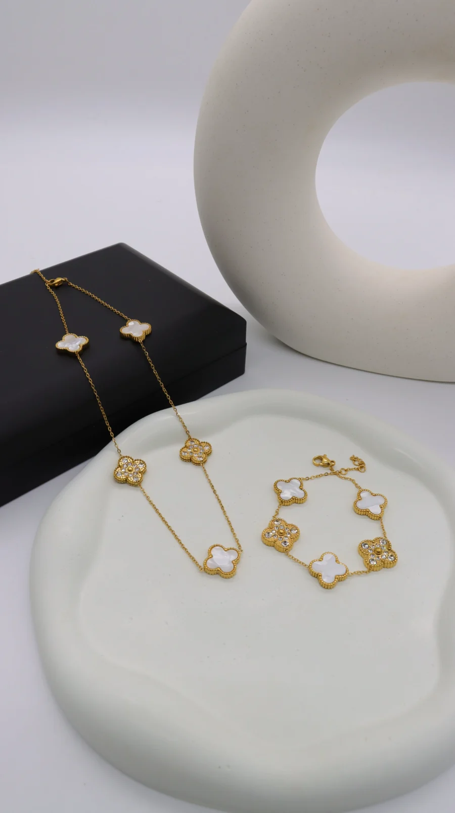 Luxury Clover Station Jewelry Set - Image 6