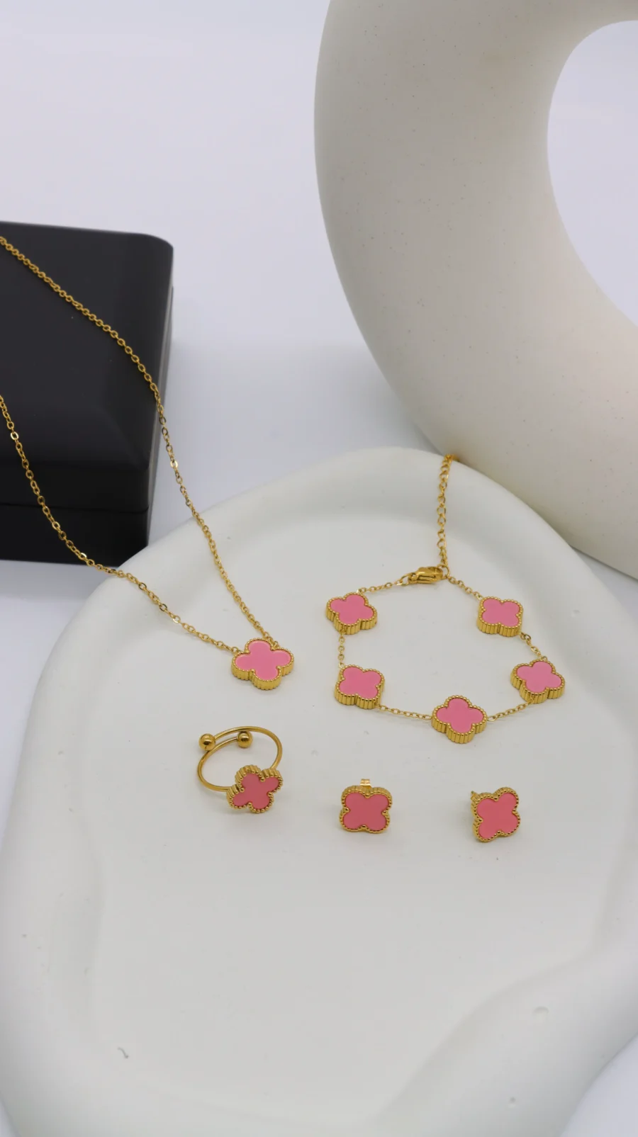 Luxury Clover Station Jewelry Set - Image 9