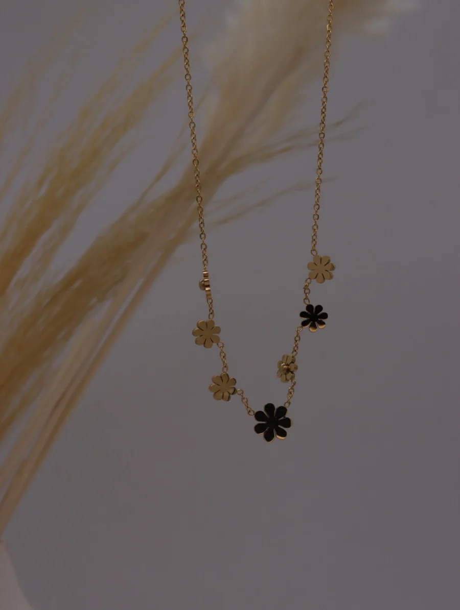 Daisy Chain Station Necklace