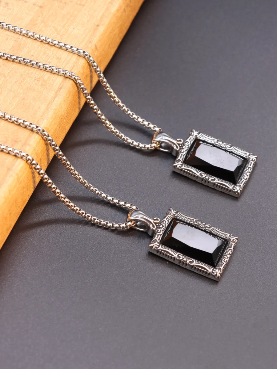 Vintage Onyx Pendant Necklace