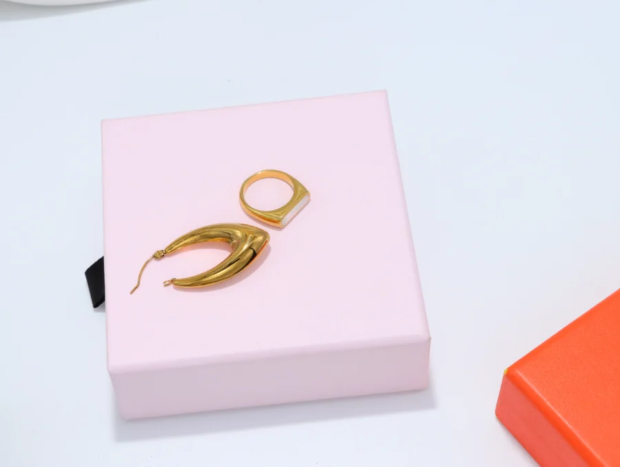 Luxe Golden Geometry Jewelry Set - Image 11