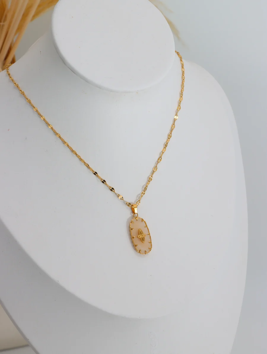 Gold Pendant Necklace