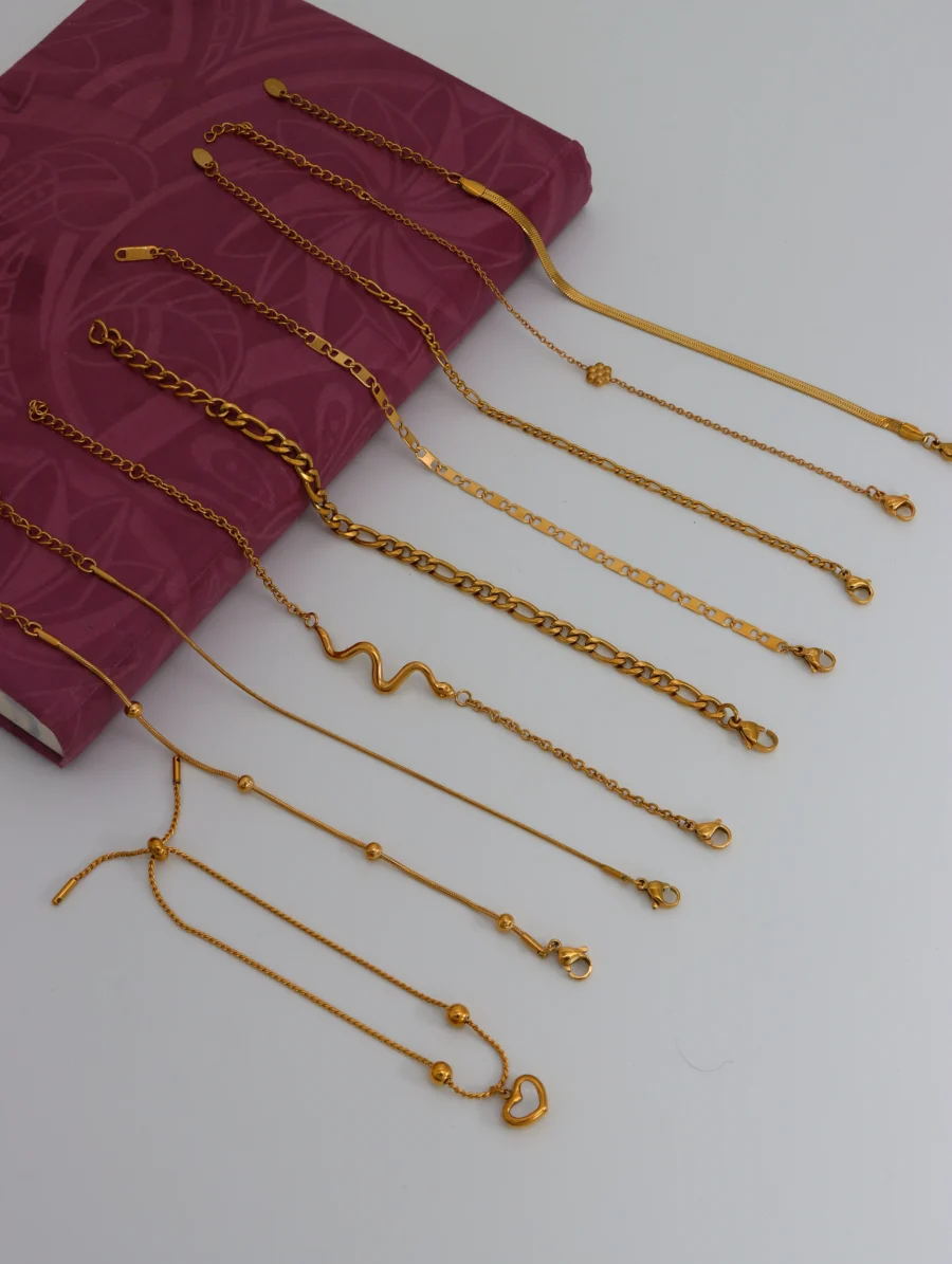 Versatile Golden Chain Bracelet Collection